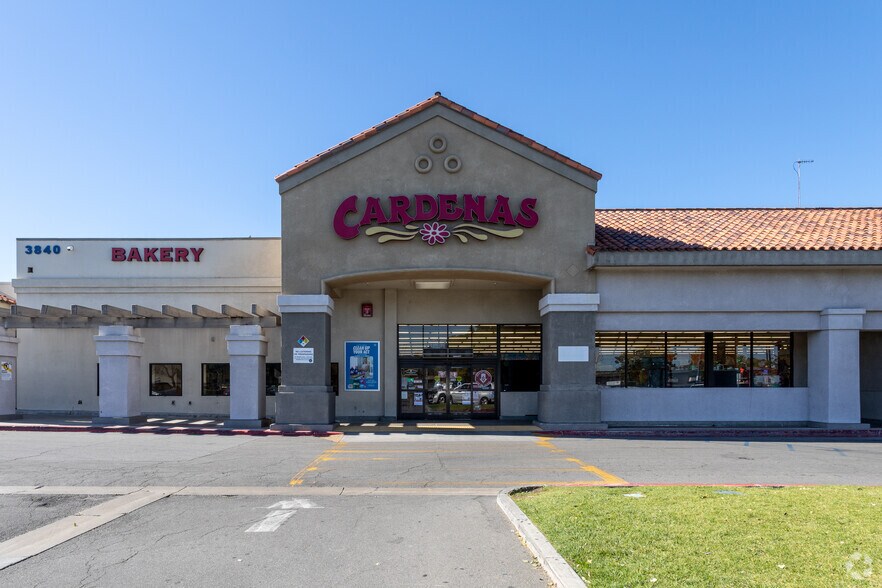 3804-3870 La Sierra Ave, Riverside, CA à louer - Photo de l’immeuble – Image 3 sur 17