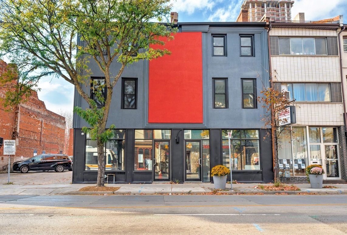 90 John St S, Hamilton, ON à louer Photo de l’immeuble– Image 1 sur 15