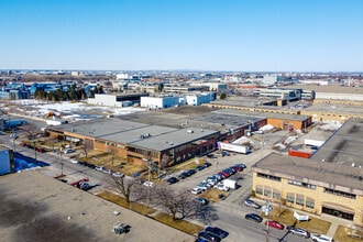 5775 Rue Ferrier, Mont-Royal, QC - VUE AÉRIENNE vue de carte - Image1