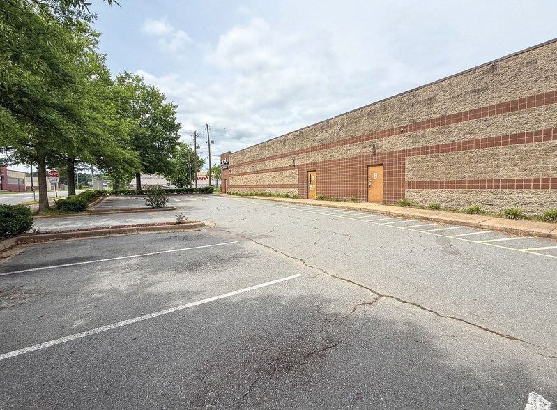 824 S Spring St, Little Rock, AR à vendre - Photo de l’immeuble – Image 2 sur 12