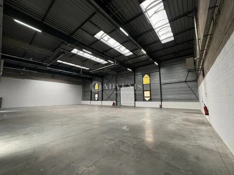 Local d’activités dans Trappes à louer - Photo intérieure – Image 2 sur 6