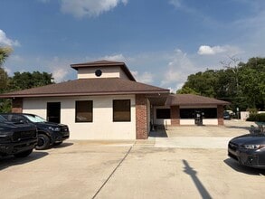 2209 S French Ave, Sanford, FL à louer Photo de l’immeuble– Image 1 sur 15