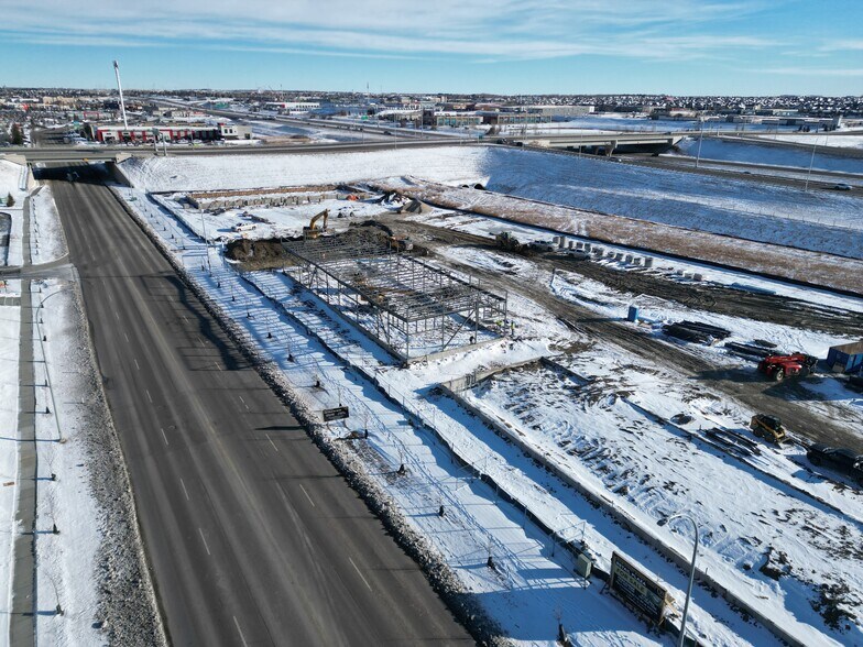 3105 Main St SW, Airdrie, AB à vendre - Photo de l’immeuble – Image 3 sur 6