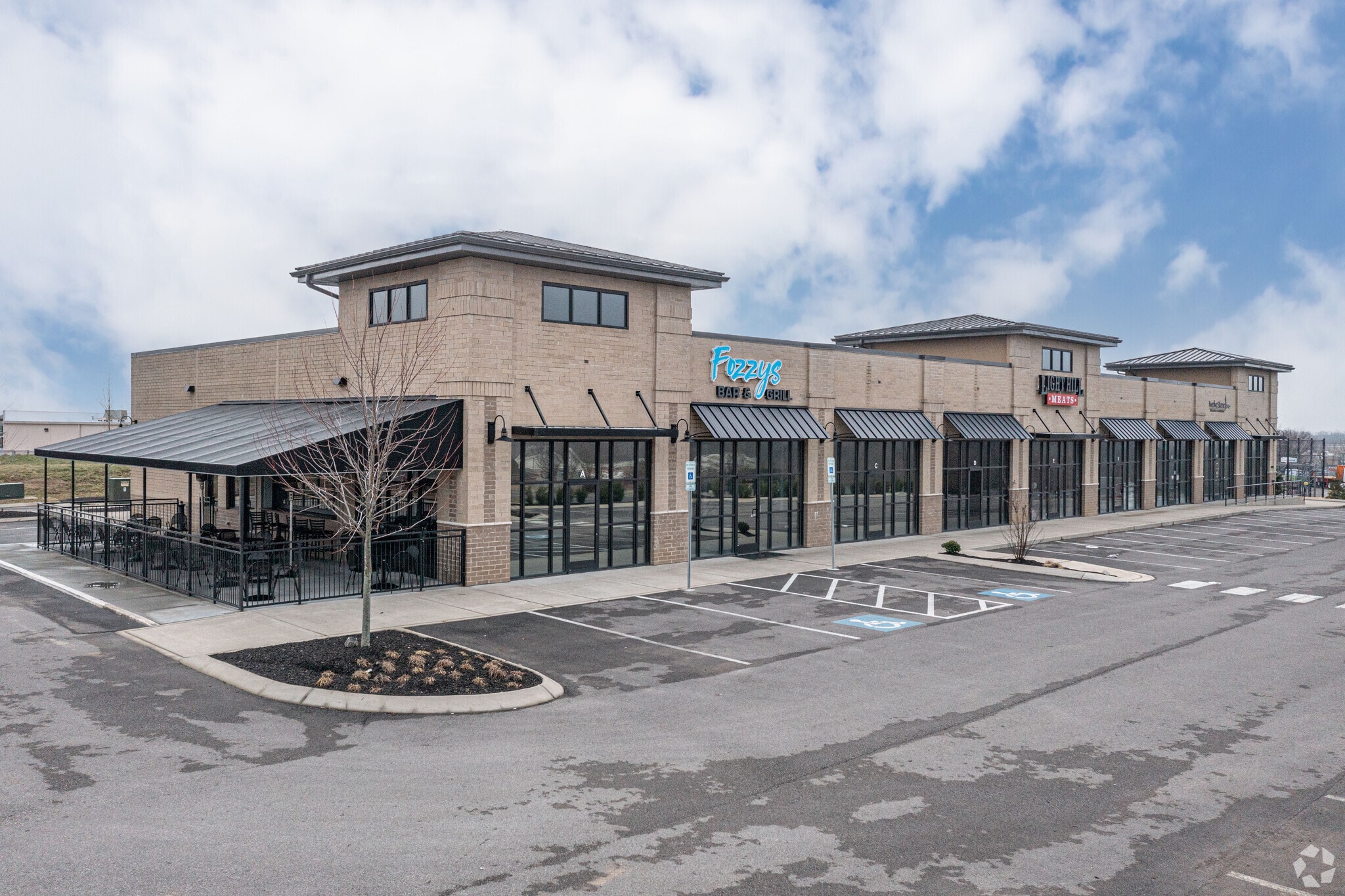 150 Stephen P Yokich Pky, Spring Hill, TN à louer Photo principale– Image 1 sur 4