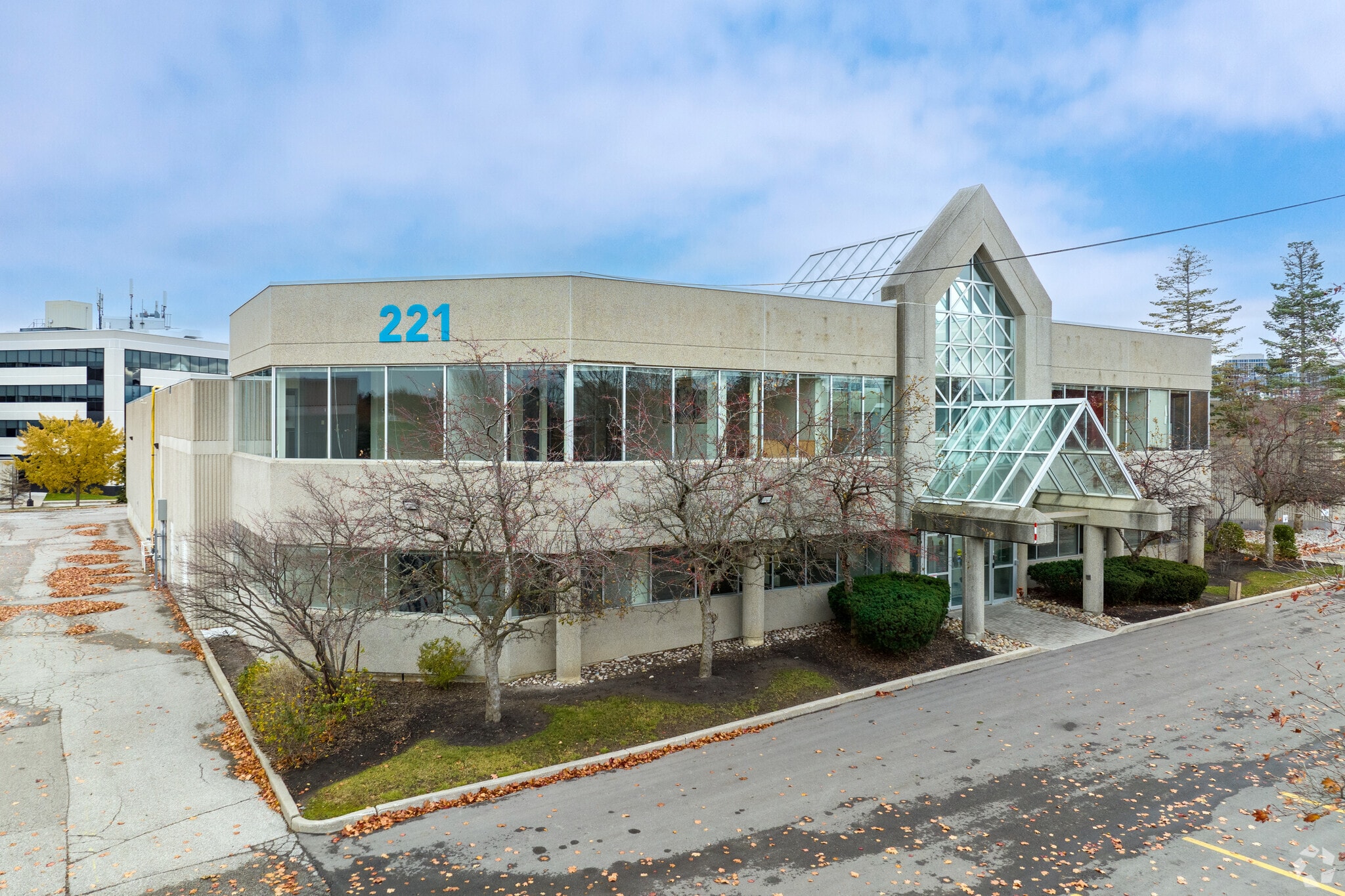 221 Whitehall Dr, Markham, ON à louer Photo principale– Image 1 sur 6