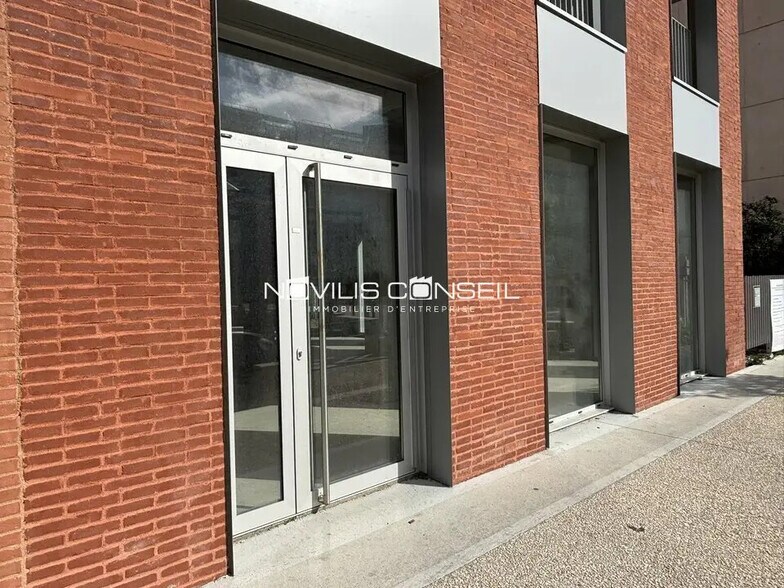 Local d'activités dans Toulouse à vendre - Photo de l’immeuble – Image 1 sur 8