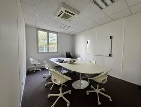 Bureau dans Montrouge à louer Photo intérieure– Image 2 sur 6