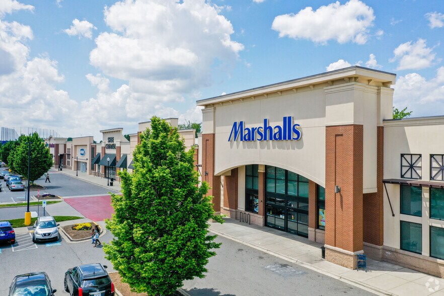 8150 Ikea Blvd, Charlotte, NC à louer - Photo de l’immeuble – Image 3 sur 5