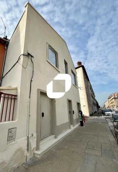 Bureau dans Grenoble à louer - Photo de l’immeuble – Image 3 sur 20
