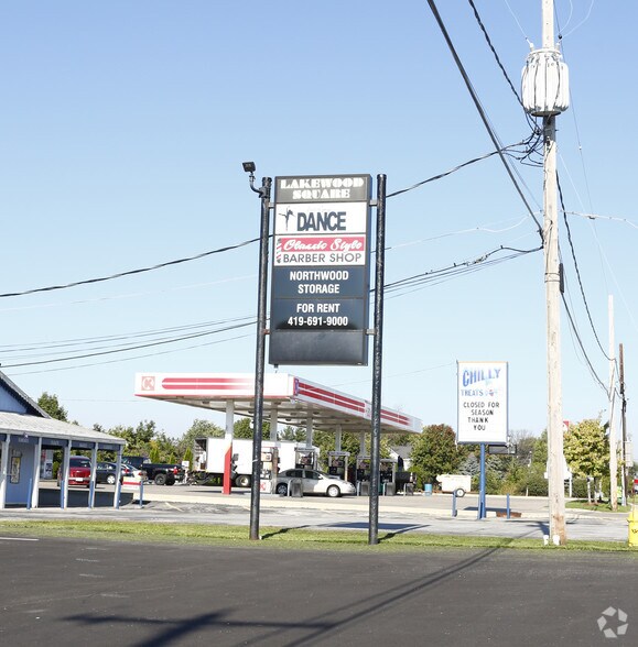 4604-4610 Woodville Rd, Northwood, OH à louer - Photo de l’immeuble – Image 3 sur 8