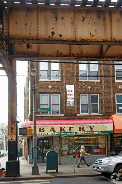 95-20 Jamaica Ave, Woodhaven, NY à vendre - Photo principale – Image 1 sur 11