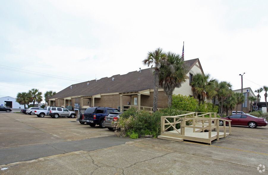 6511 Stewart Rd, Galveston, TX à louer - Photo de l’immeuble – Image 2 sur 4
