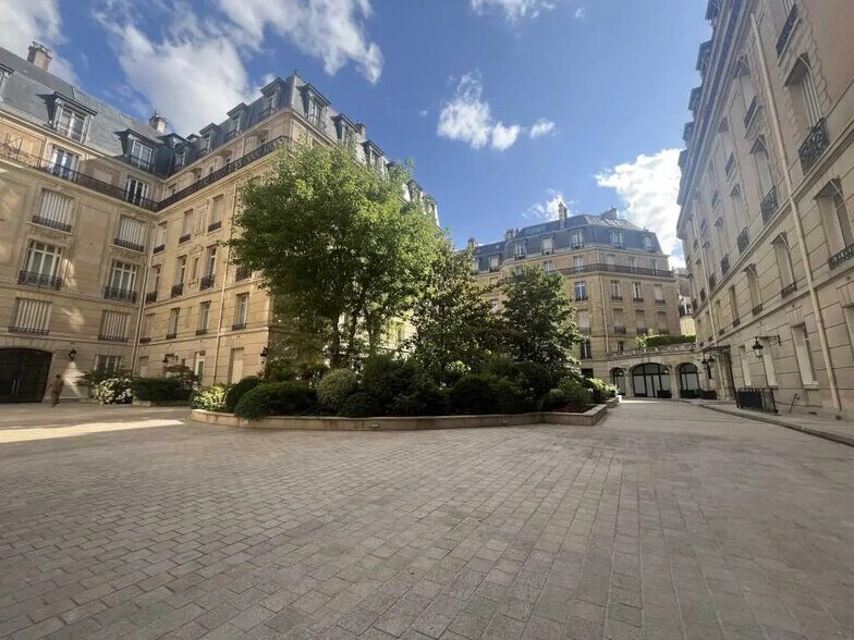 Bureau dans Paris à louer - Photo de l’immeuble – Image 3 sur 13