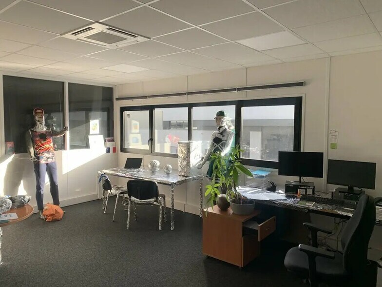 Local d’activités dans Mérignac à louer - Photo intérieure – Image 2 sur 5