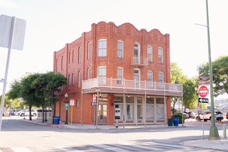 119 Heiman St, San Antonio, TX à louer Photo de l’immeuble– Image 1 sur 1
