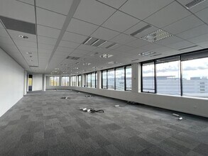 8 Avenue De Lunca, Montigny-le-Bretonneux à louer Photo intérieure– Image 2 sur 3