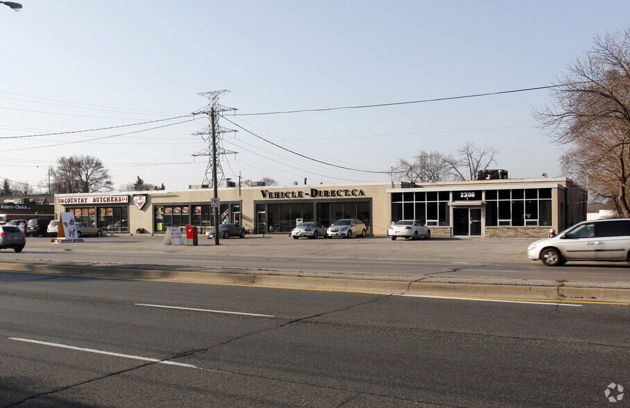 2276-2300 Dixie Rd, Mississauga, ON à louer - Photo de l’immeuble – Image 2 sur 2