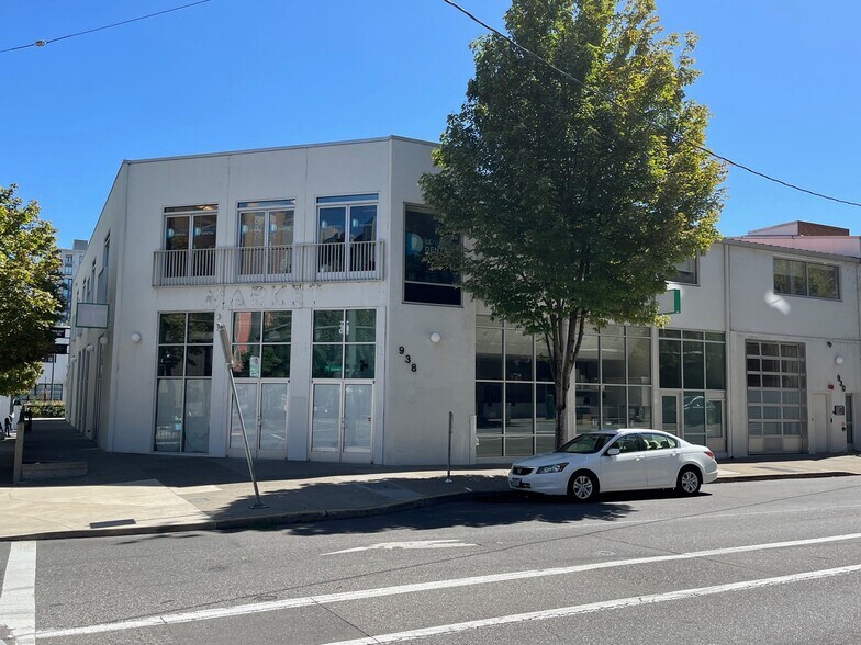 938 NW 14th Ave, Portland, OR à louer - Photo de l’immeuble – Image 2 sur 4