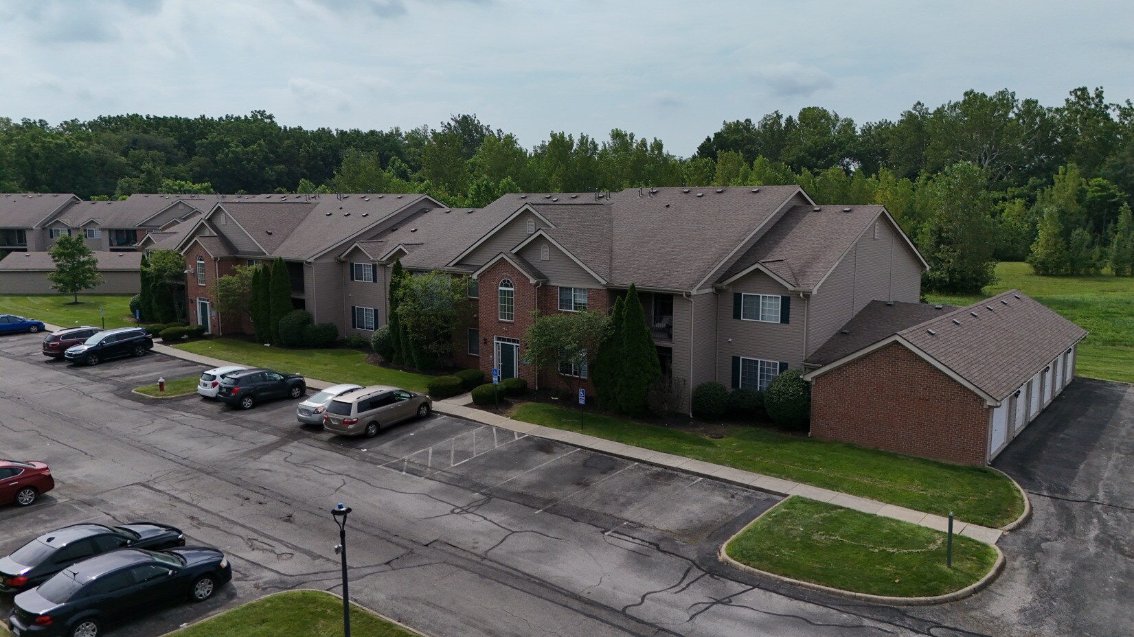 6523 Dorothys Crk, Canal Winchester, OH à vendre Photo de l’immeuble– Image 1 sur 32