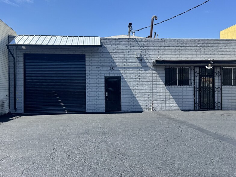 232 W 31st St, Los Angeles, CA à louer - Photo de l’immeuble – Image 2 sur 5