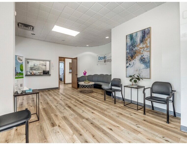 13509 N Meridian Ave, Oklahoma City, OK à louer - Photo de l’immeuble – Image 1 sur 10