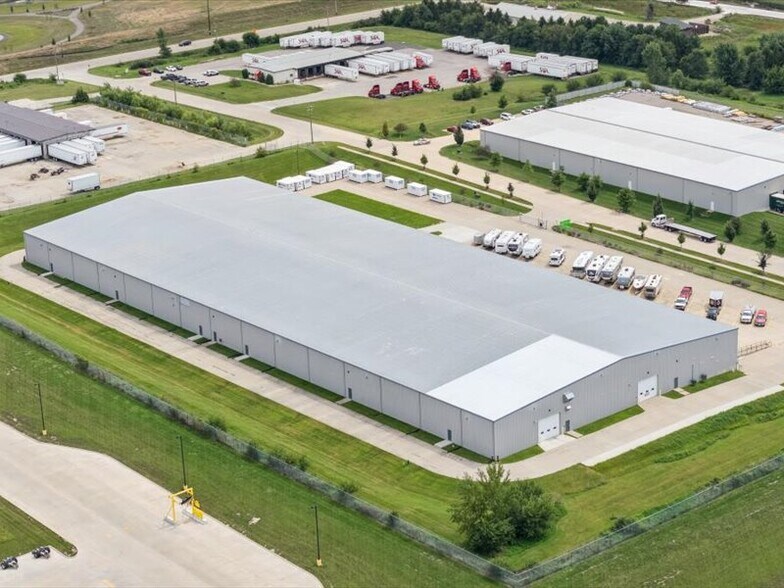 850 Mann Rd SW, Cedar Rapids, IA à louer - Photo de l’immeuble – Image 3 sur 9