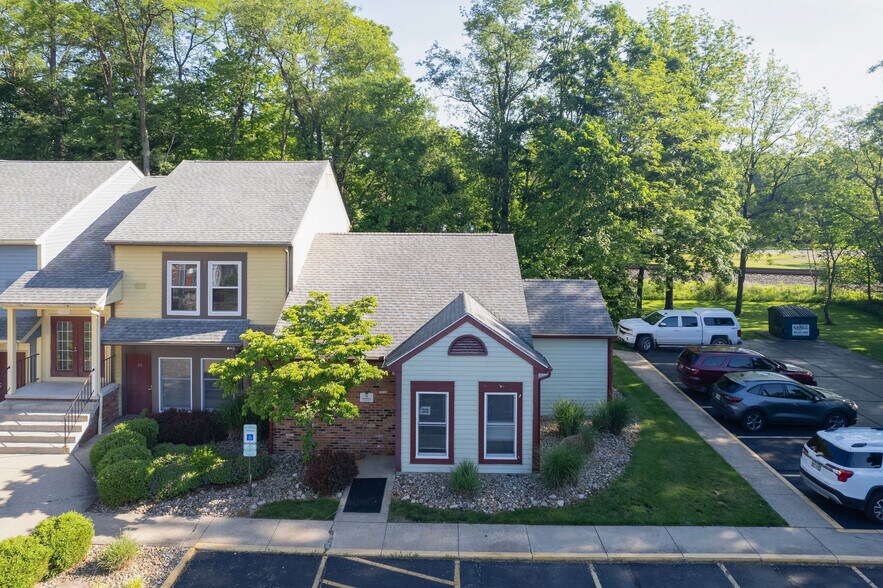 30-46 Munroe Falls Ave, Munroe Falls, OH à vendre - Photo de l’immeuble – Image 1 sur 9