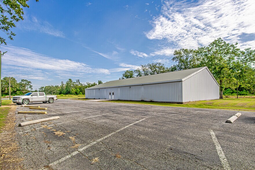1719 Huffman-Eastgate Rd, Huffman, TX à vendre - Photo de l’immeuble – Image 1 sur 16