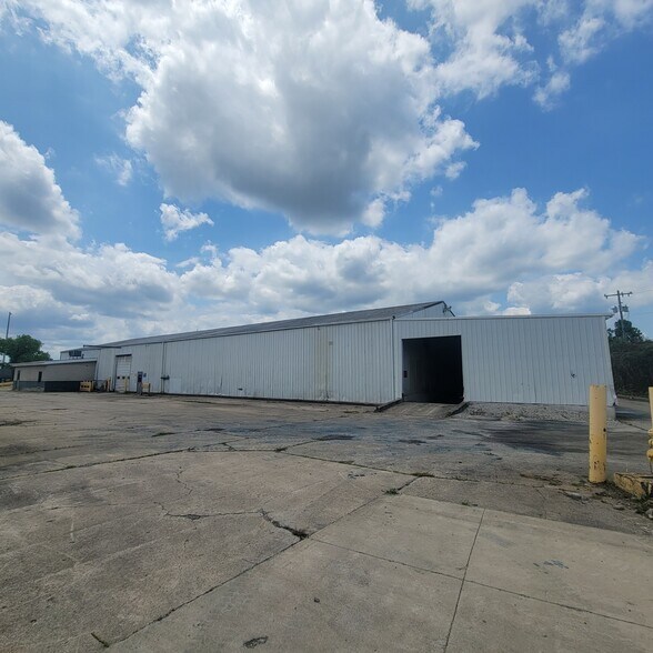 410 Glendale-Milford Rd, Cincinnati, OH à louer - Photo de l’immeuble – Image 2 sur 3