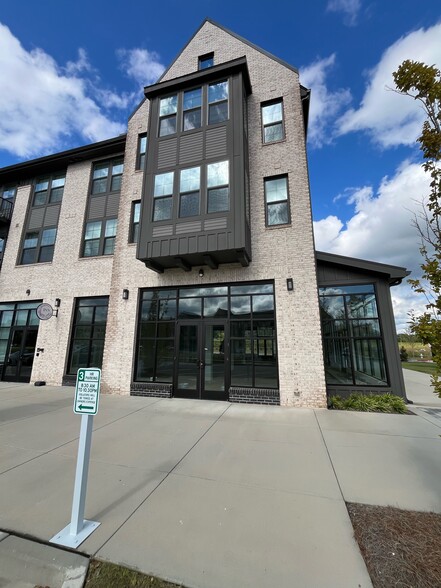 1500 Westshore Dr, Cumming, GA à louer - Photo de l’immeuble – Image 2 sur 6