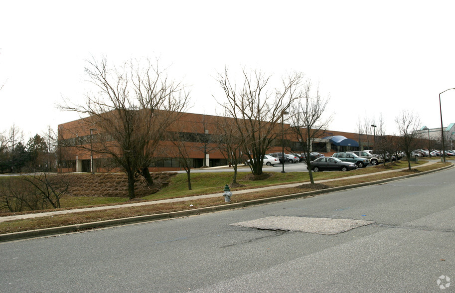 8003-8039 Laurel Lakes Ct, Laurel, MD à louer - Photo de l’immeuble – Image 2 sur 11