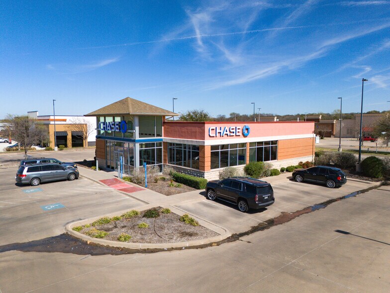 421 Alta Mere Dr, Fort Worth, TX à vendre - Photo de l’immeuble – Image 3 sur 4