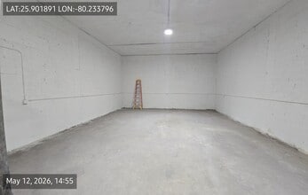 2111 NW 139th St, Opa-locka, FL à louer Photo intérieure– Image 2 sur 4