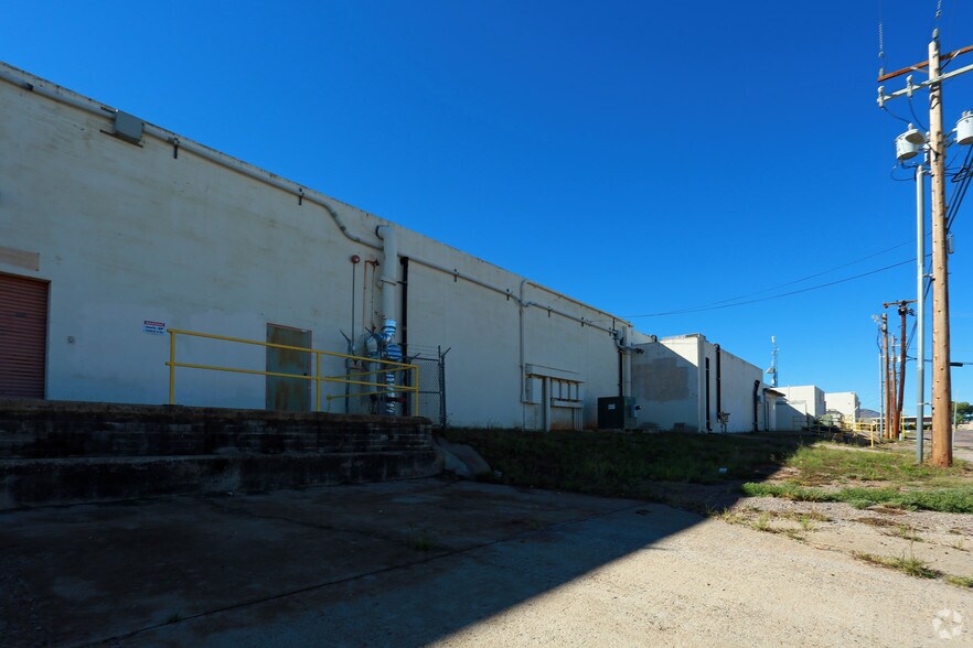 35-161 E Wilcox Dr, Sierra Vista, AZ à louer - Photo de l’immeuble – Image 3 sur 8