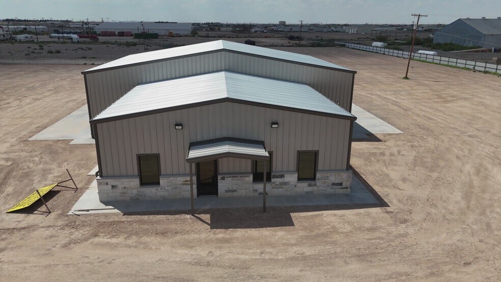 2212 Saw Gin Road, Pecos, TX à louer - Vidéo sur l’annonce professionnelle – Image 2 sur 25