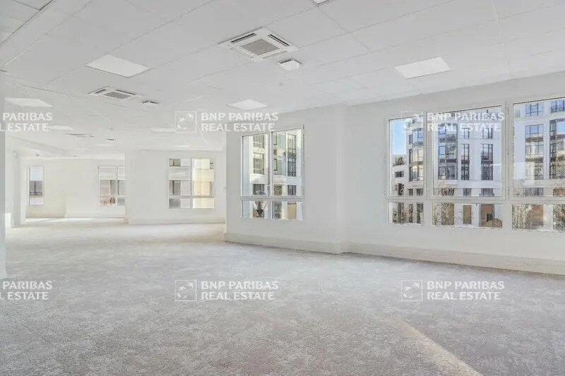 Bureau dans Chessy à vendre - Photo de l’immeuble – Image 3 sur 5