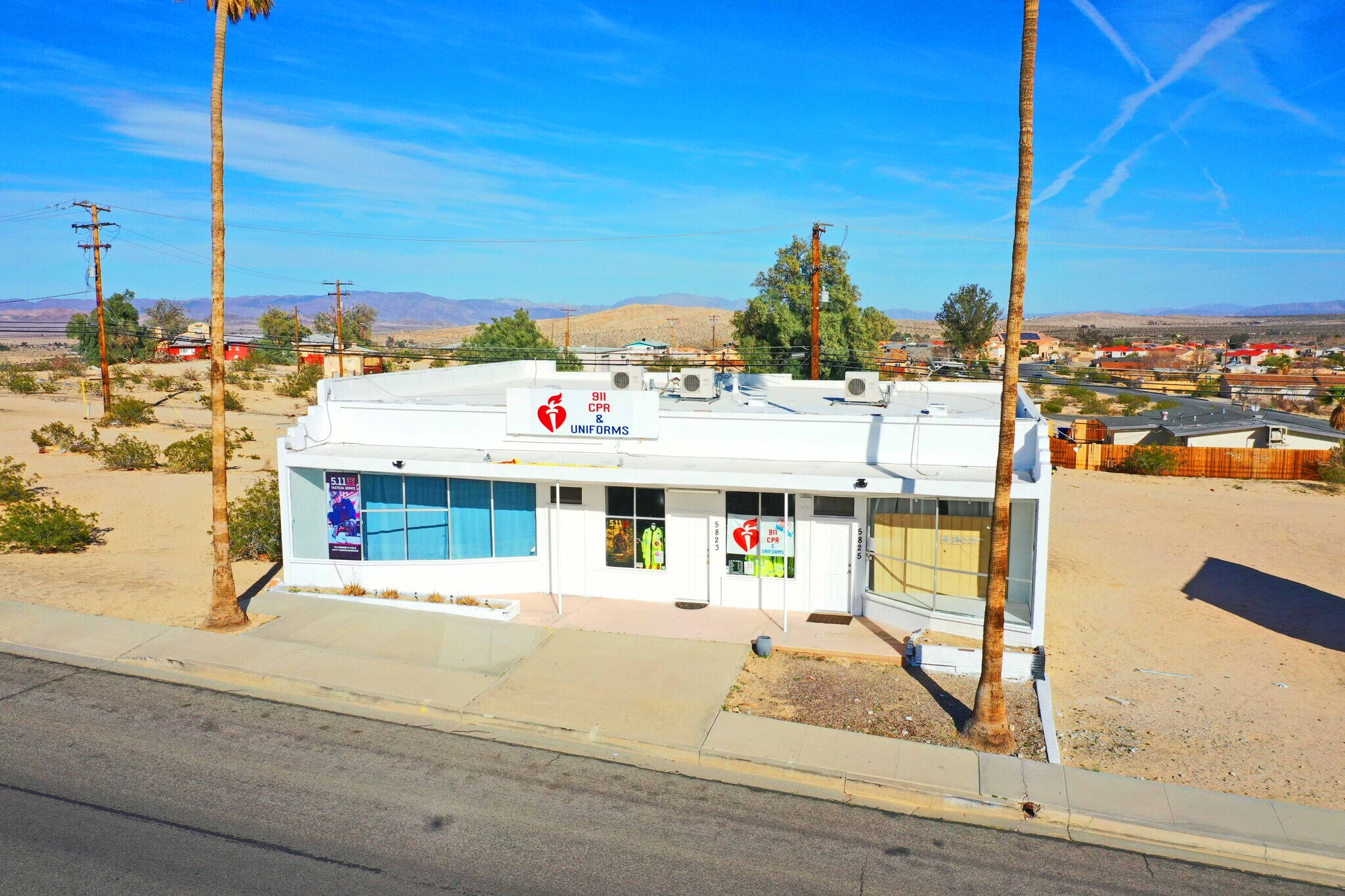 5823 Adobe Rd, Twentynine Palms, CA à vendre Photo de l’immeuble– Image 1 sur 11