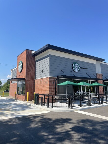 2500-2562 W Pulaski Hwy, North East, MD à louer - Photo de l’immeuble – Image 2 sur 10