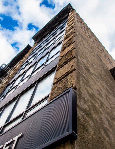 314 E 34th St, New York, NY à louer - Photo de l’immeuble – Image 1 sur 4