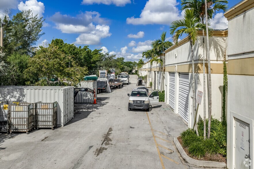 10002-10192 NW 50th St, Sunrise, FL à louer - Photo de l’immeuble – Image 3 sur 5