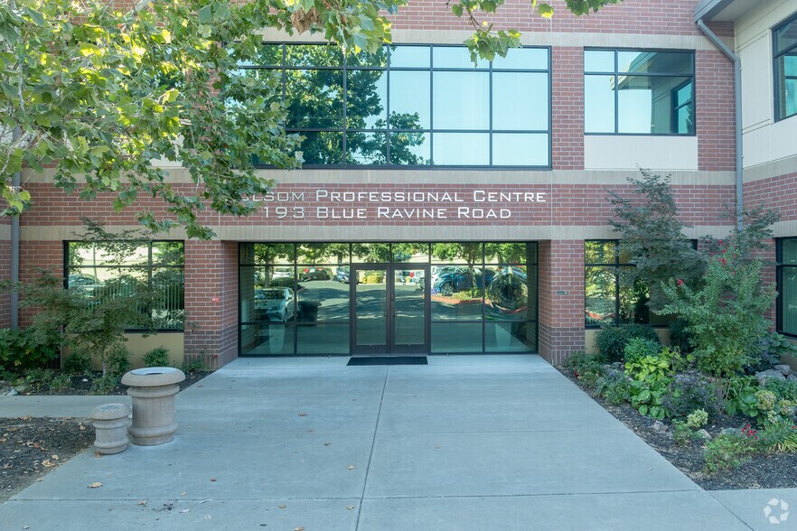193 Blue Ravine Rd, Folsom, CA à vendre - Photo de l’immeuble – Image 3 sur 16