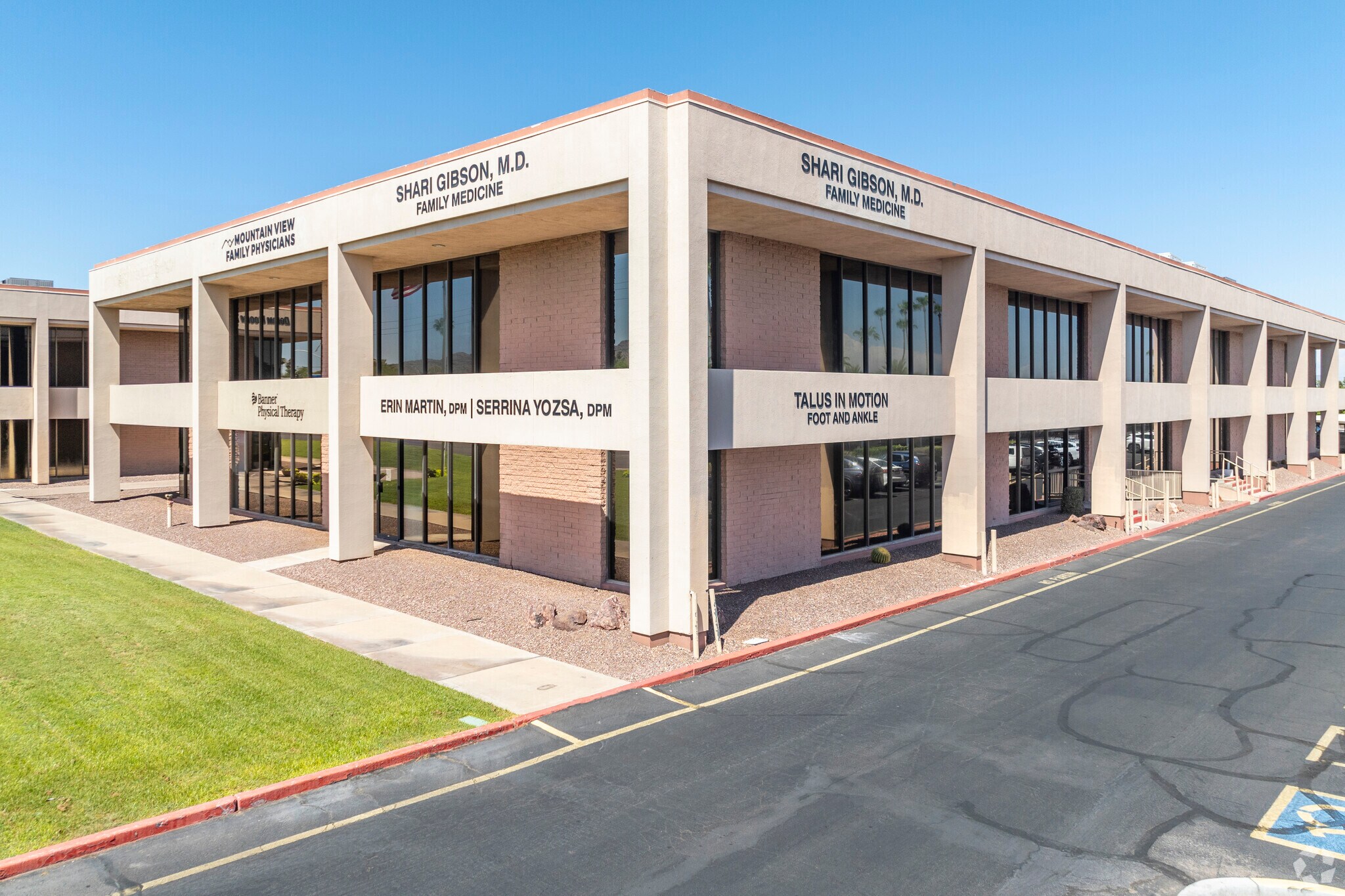 5111 N Scottsdale Rd, Scottsdale, AZ à louer Photo principale– Image 1 sur 6