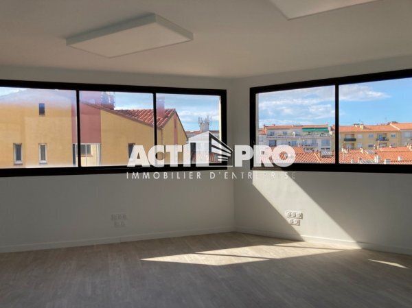 Bureau dans Perpignan à louer - Photo intérieure – Image 2 sur 4