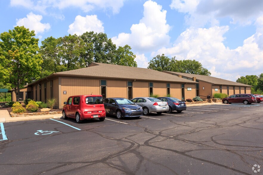 7172 N Graham Rd, Indianapolis, IN à vendre - Photo de l’immeuble – Image 2 sur 5