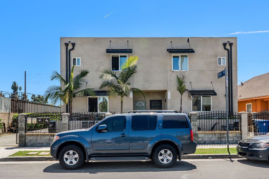 814-816 1/2 W 47th St, Los Angeles, CA à vendre - Photo de l’immeuble – Image 2 sur 13