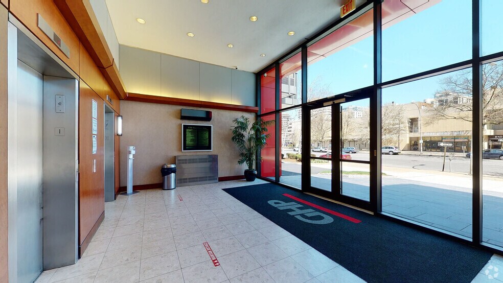 170 Hamilton Ave, White Plains, NY à louer - Numérisation 3D Matterport – Image 2 sur 9