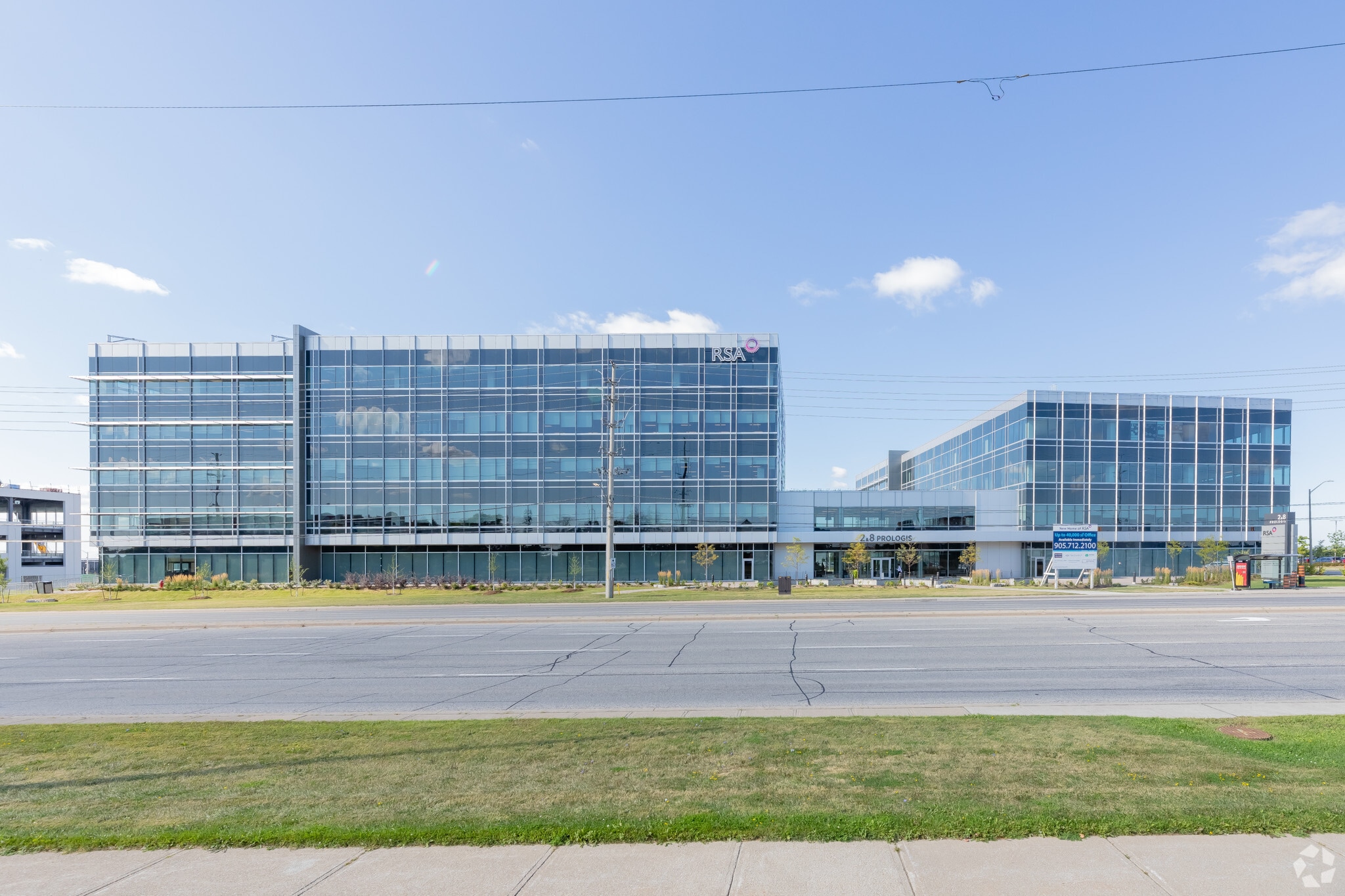 8 Prologis Blvd, Mississauga, ON à louer Photo principale– Image 1 sur 16
