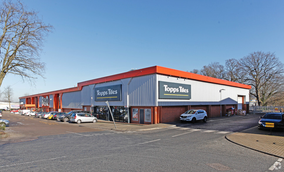 The Oaks Retail Park portefeuille de 3 biens à vendre sur LoopNet.fr - Photo principale – Image 3 sur 4