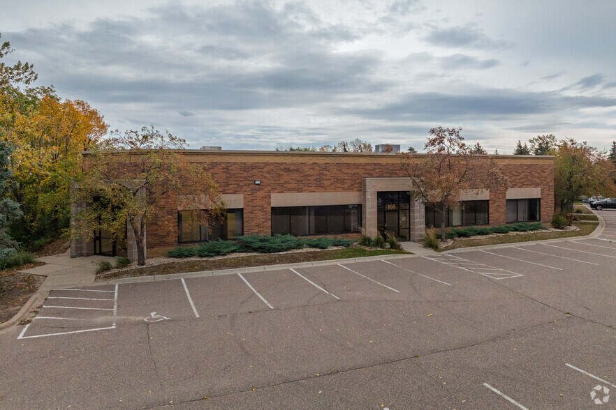 5421 Feltl Rd, Minnetonka, MN à louer - Photo de l’immeuble – Image 2 sur 4