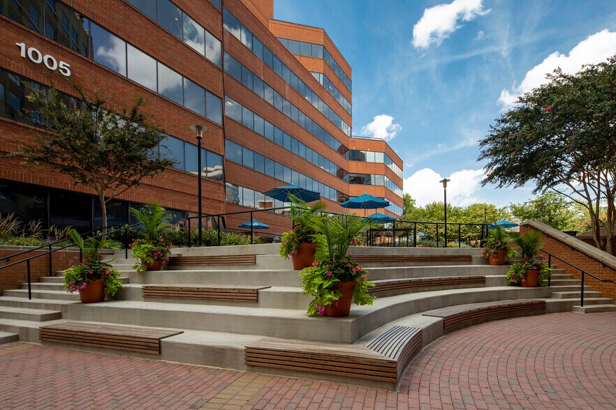 4501 N Fairfax Dr, Arlington, VA à louer - Photo de l’immeuble – Image 2 sur 4